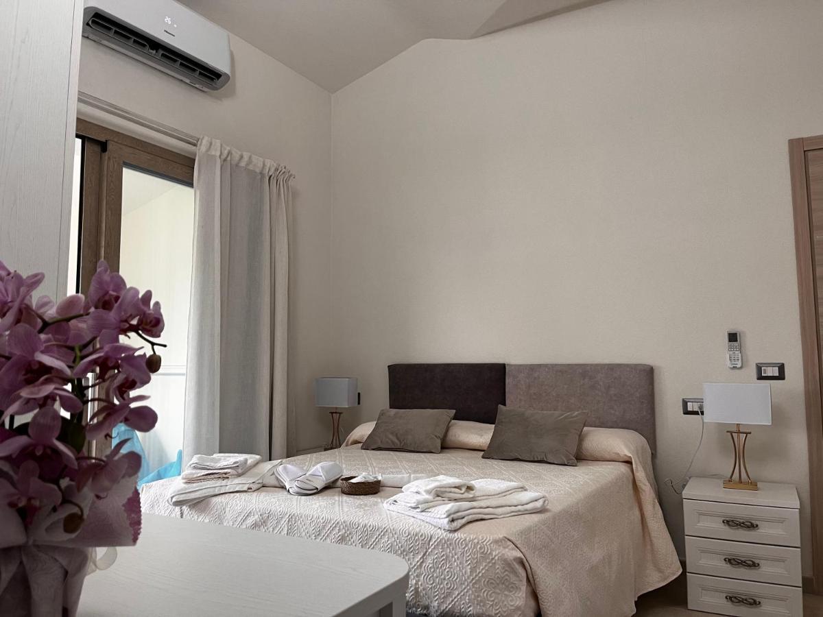 Lamefata Hotel San Teodoro  Buitenkant foto