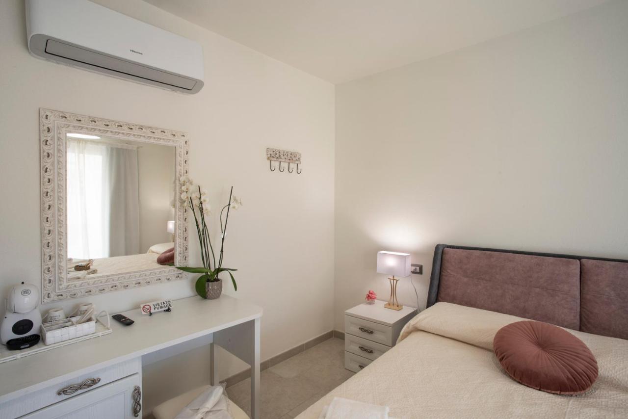 Lamefata Hotel San Teodoro  Buitenkant foto